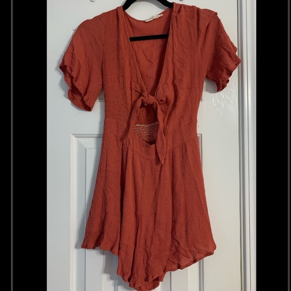 Romper - Picture 2 of 4